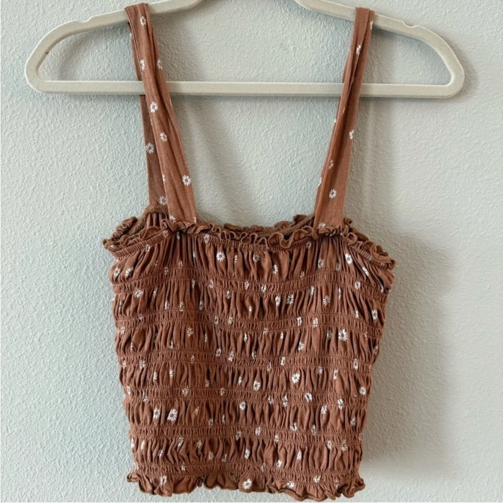 American Eagle Outfitters Brown Floral Smocked Crop Top Lettuce Trim Medium - Picture 2 of 3